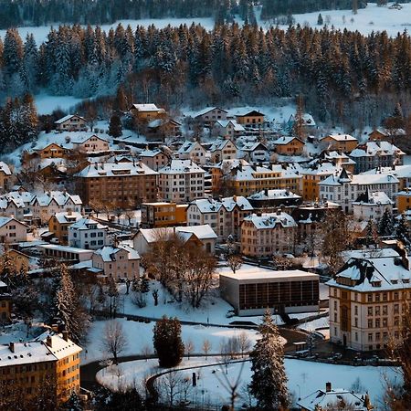Appartement Douces Heures Avec Parking Couvert Prive Le Locle Kültér fotó