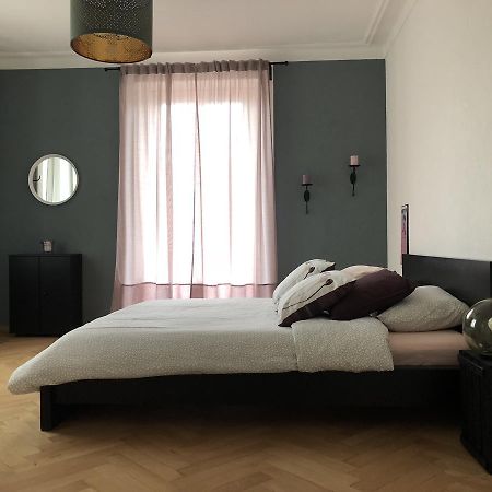 Appartement Douces Heures Avec Parking Couvert Prive Le Locle Kültér fotó