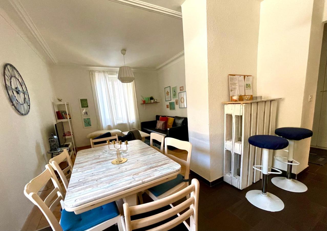 Appartement Douces Heures Avec Parking Couvert Prive Le Locle Kültér fotó